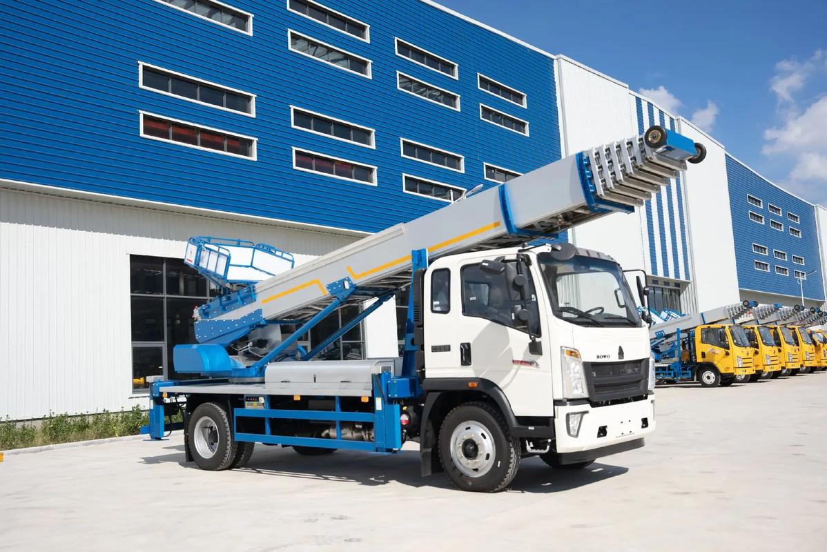 高青县出租云梯车高空作业车 建筑垃圾搬运